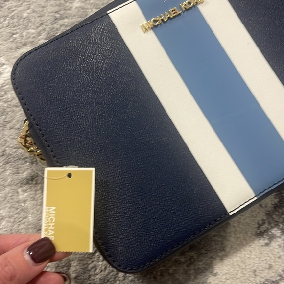 Brand new over the shoulder bag with tags on. - Picture 3 of 3